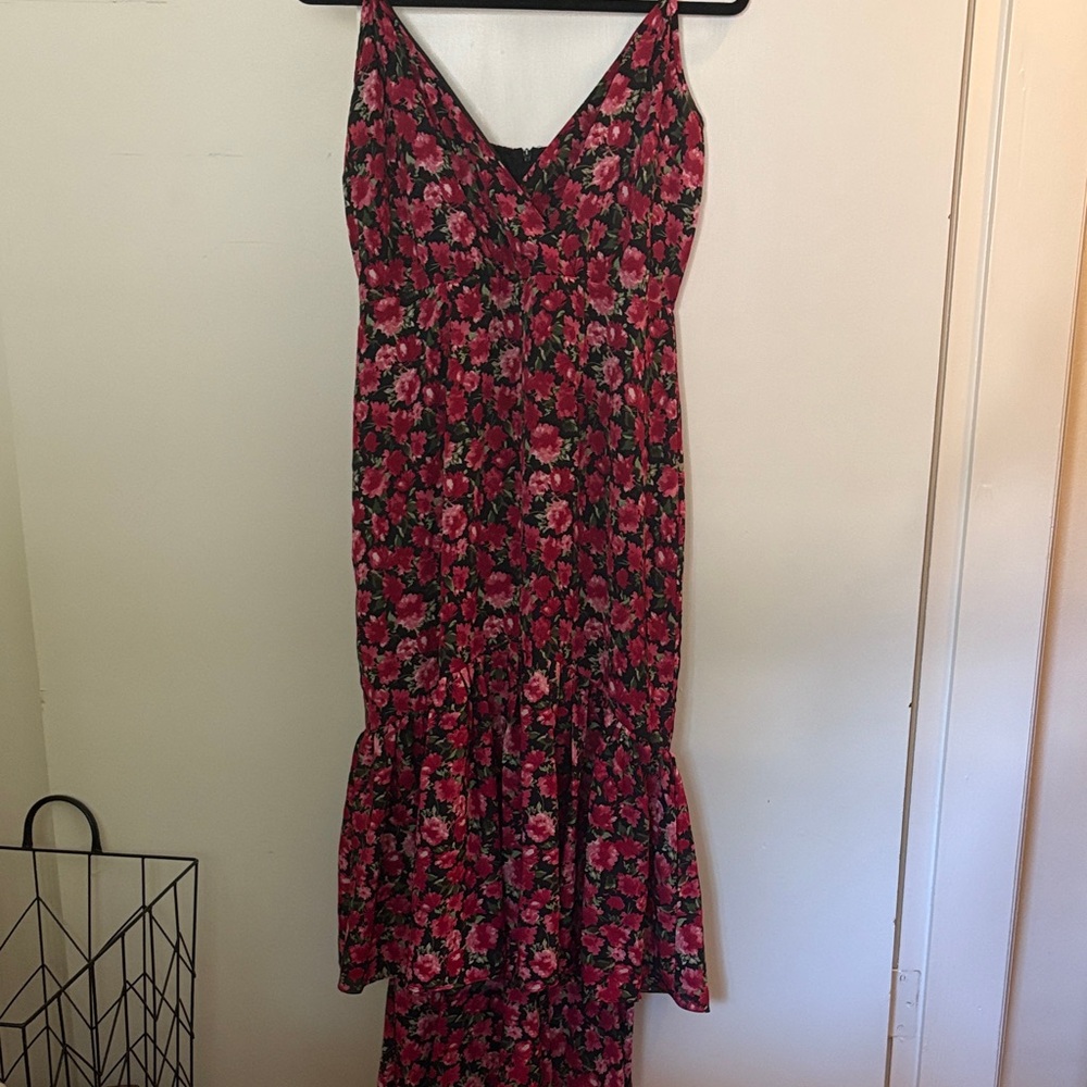 Floral V-Neck Mermaid Maxi Dress by In The Style